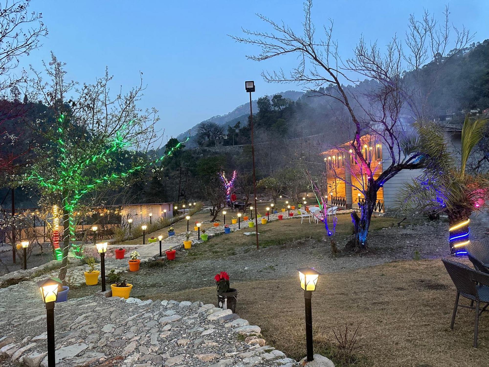 Cabana Riverside Resort - Kainchi Dham Nainital Exterior photo